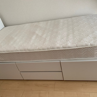 【取引中】ニトリ　シングルベッド　ホワイト　フレームのみの画像