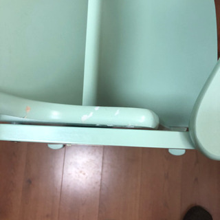 子供用テーブルチェアの画像