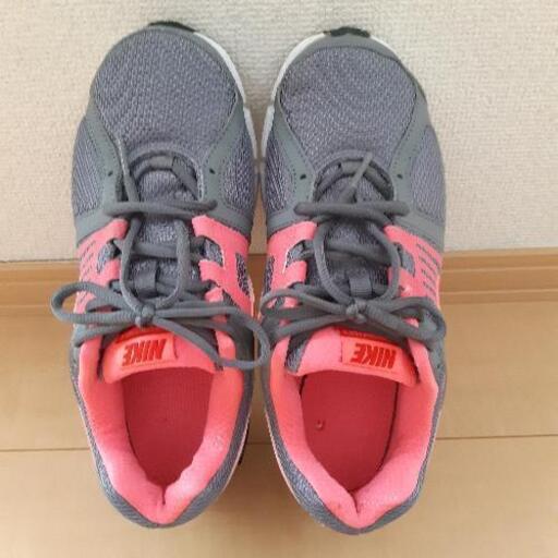 NIKE ランニングシューズ  （レディース24cm）