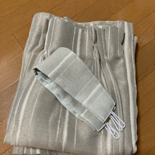 ニトリ　遮光カーテン　ベージュ　横108×縦140×2枚