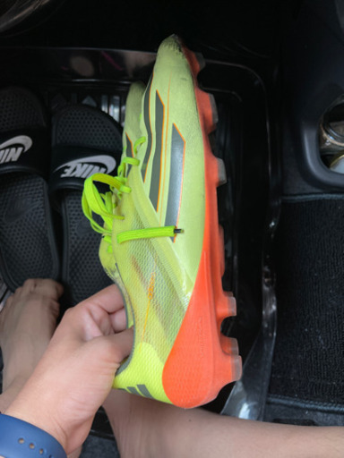 サッカースパイク 27.5 アディゼロF50