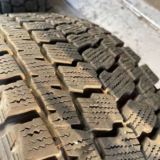 ジムニーシエラ　205/70R15 スタッドレス  タイヤ　アルミホイール付き　ウェッズ　キーラー　