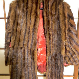 100万円以上した本毛皮のストール、コートお譲りします。の画像