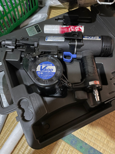 釘打ち機　コイルネイラー工具