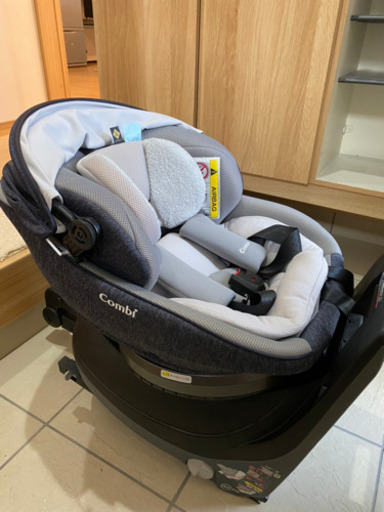 チャイルドシート Combi