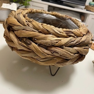 美品！　植木鉢カバーバスケット　脚付きの画像