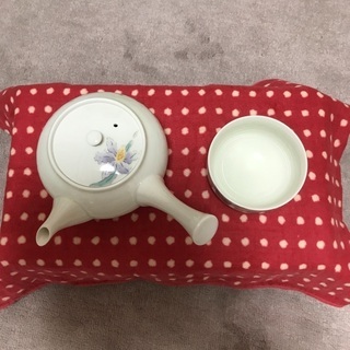 急須と湯呑みのセット差し上げます