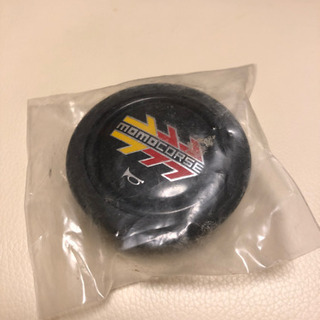 新品 MOMO ホーンボタン 本物の画像