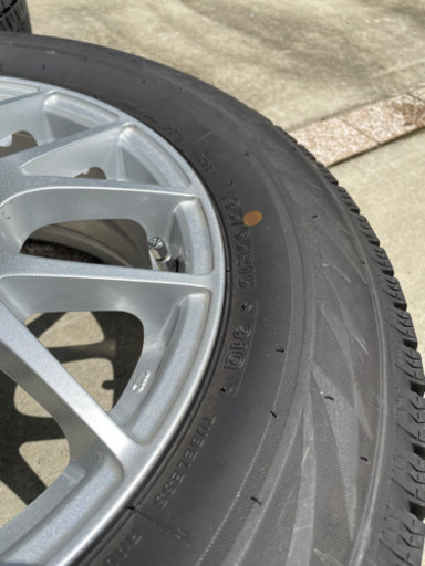 スタッドレス美品　195/ 65R15 BLLIZAK VRX2