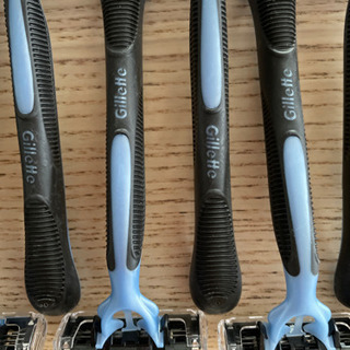 【コストコ】Gillette カミソリ　3枚刃　10本　新品の画像
