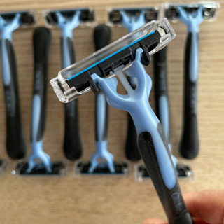 【コストコ】Gillette カミソリ　3枚刃　10本　新品の画像