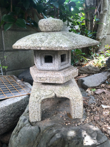 雪見灯籠　石灯籠