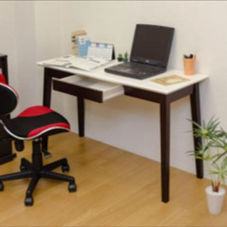 パソコンデスク、机の画像