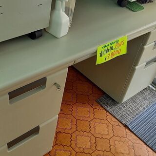 プラス製　両袖デスク