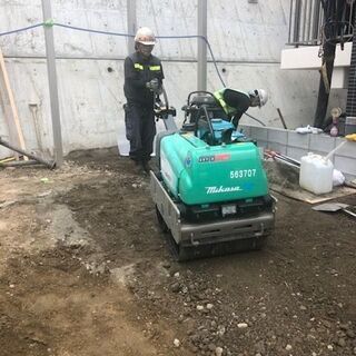 【前払いOK!】道路舗装作業スタッフ/【 Early payment available!】Pavement construction, Construction staffの画像