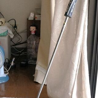 【レンタル可】ゴルフクラブ パター テーラーメード ROSSA ロッサ ゴルフ パターです。グリップスーパーストロークに付け替え美品！の画像