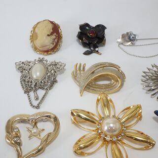 ブローチ 12セット まとめ売り ①の画像