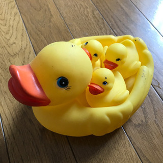 アヒルのおもちゃセットの画像