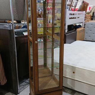ガラス扉キャビネット