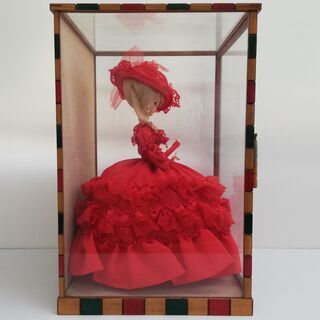 【値下げ!!!】フランス人形　昭和レトロ　赤　ガラスケース付き　スキヨ人形研究所　リボンマーク　SUKIYO DOLL　の画像