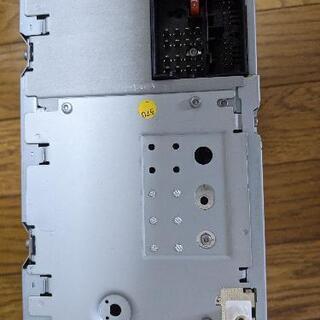 数日で捨てます　VW ポロ　純正オーディオ　６R　新車取り外し　補修用の画像