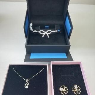 402◇未使用◇花咲くアクセサリー3点セット