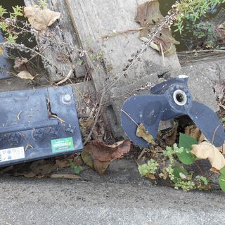 倉庫整理で出てきました。くず鉄その他　もらって