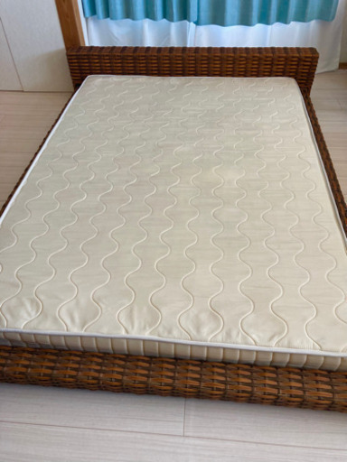 ダブルベッド！アジアン家具！早い方優先！