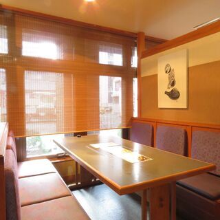 ホテル内レストランの朝食スタッフの画像