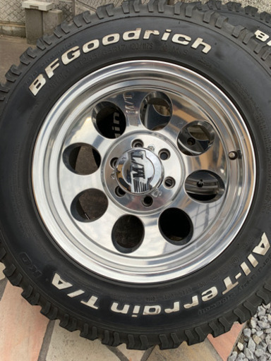 ミッキートンプソン　プラド　ハイラックスに！