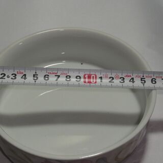 使用少なめ又は未使用　　花柄の器　　大きさ約16㎝　高さ約6㎝　２個の画像