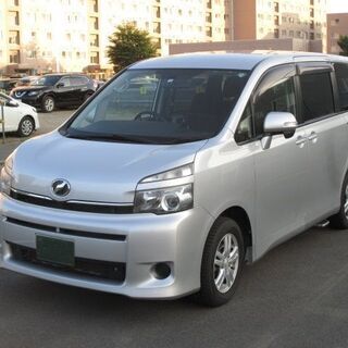 福祉車両　ヴォクシー　4WD　車椅子2脚　介護タクシー仕様の画像