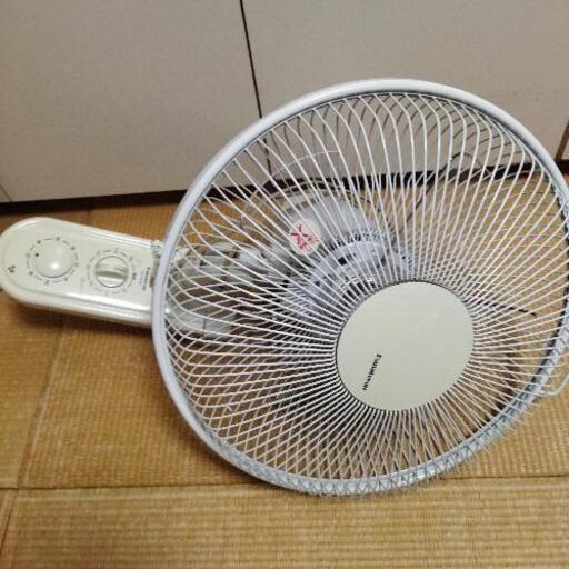 壁掛け扇風機3
