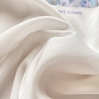 【受け渡し確認中】Pink latte ピンクラテ　プリント　シフォンシャツの画像