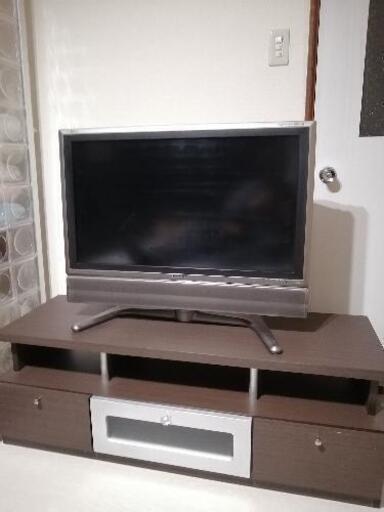 SHARP32型液晶テレビとテレビ台
