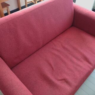 Francfrancソファ　赤　2人掛けの画像