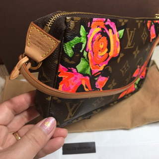 未使用に近い，ルイヴィトン 村上隆限定品アクセソワール M48615 薔薇 の画像