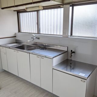 岐阜市　北柿ケ瀬　猫共生型賃貸！　納戸付きの平屋！　縦列駐車場付き！　ペット飼育(ブリーダー・多頭飼育)・DIY・事業用利用可能！　 - 不動産