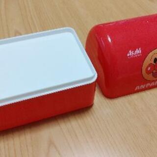 アンパンマンランチボックス&サンリオペットボトルホルダーの画像