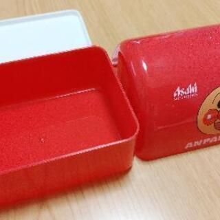 アンパンマンランチボックス&サンリオペットボトルホルダーの画像