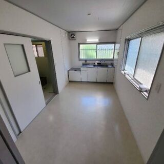 滋賀県近江八幡市柳町　戸建て賃貸募集中‼️ペット可能物件‼️敷金０円、礼金家賃１ヶ月、の物件です‼️ - 近江八幡市