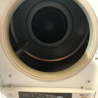 HITACHI  除湿形　電気衣類乾燥機　2018年製の画像