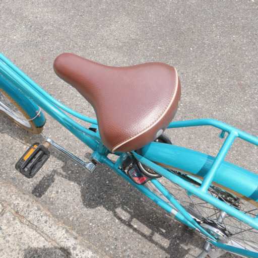 自転車✨22インチ　ブルーグリーン✨かご編み上げデザイン✨鍵ありタイプ✨中古品