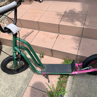 ブレーキ付き　キックボードの画像