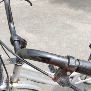 自転車✨ママチャリ✨使いやすいスタンダードなタイプ✨27インチ　シルバー✨鍵ありタイプ✨中古品✨防犯登録できますの画像