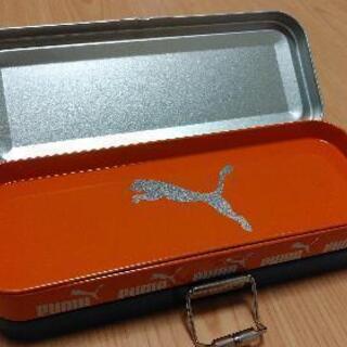 PUMAペンケースの画像