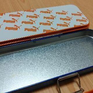 PUMAペンケースの画像