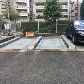 ☆仲介手数料0円！☆月極駐車場☆西区本田☆阿波座☆1.8万円～☆							の画像