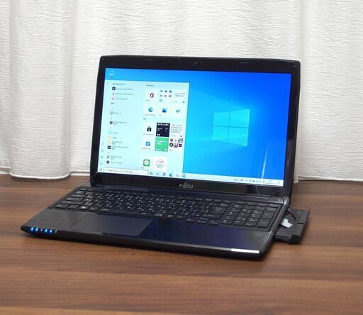 富士通 LifeBook AH45/M