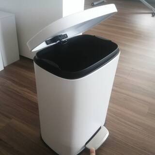 ニトリ　ペダルペール　ソフトクリーズ　ゴミ箱　12L